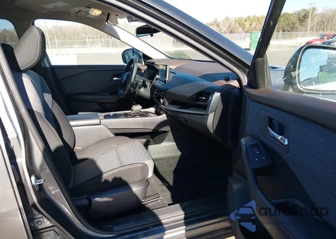 2023 Nissan Rogue Sv Fwd z USA, uszkodzony, nr VIN JN8BT3BA0PW002267